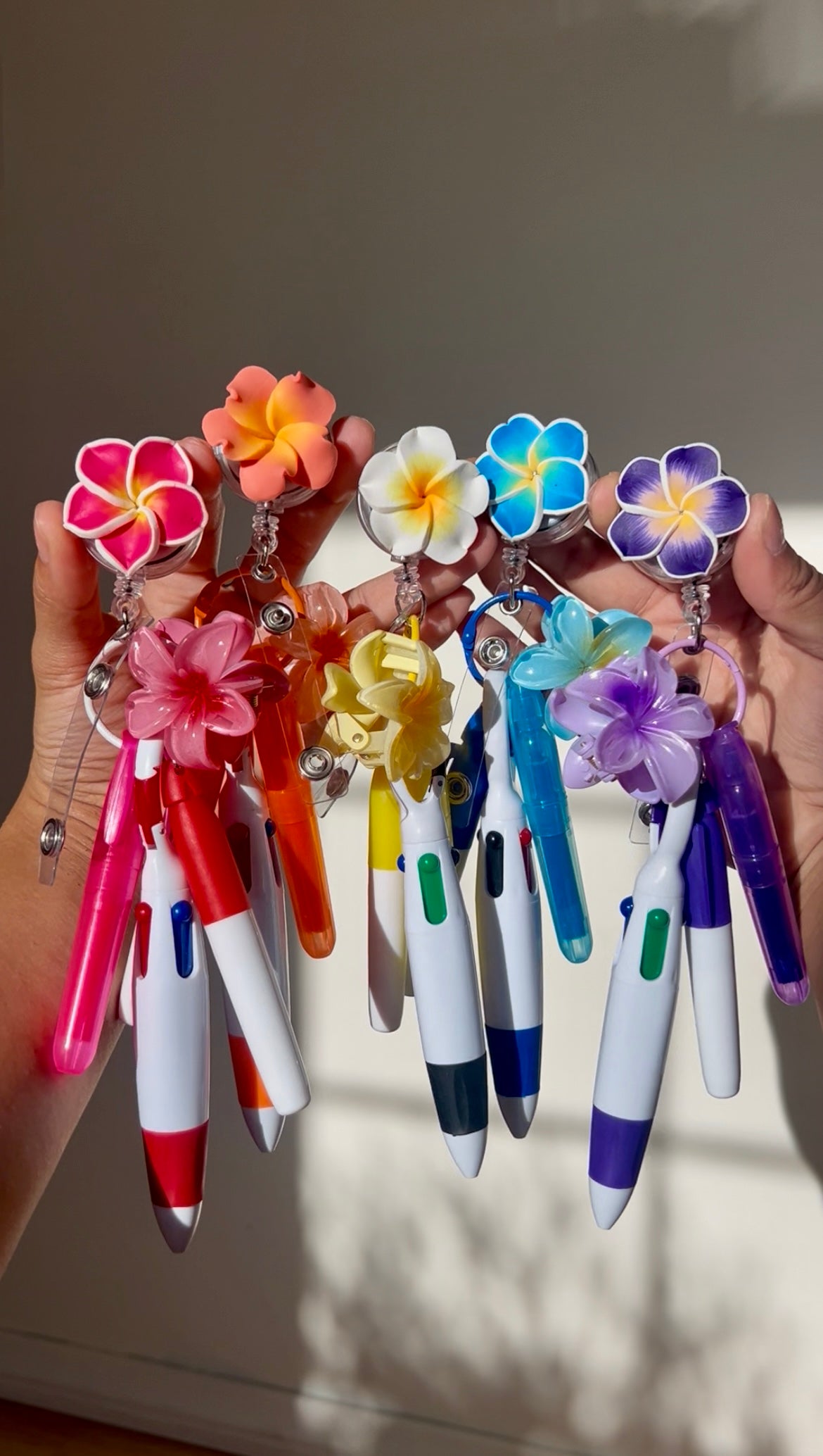 Lei Badge Reels