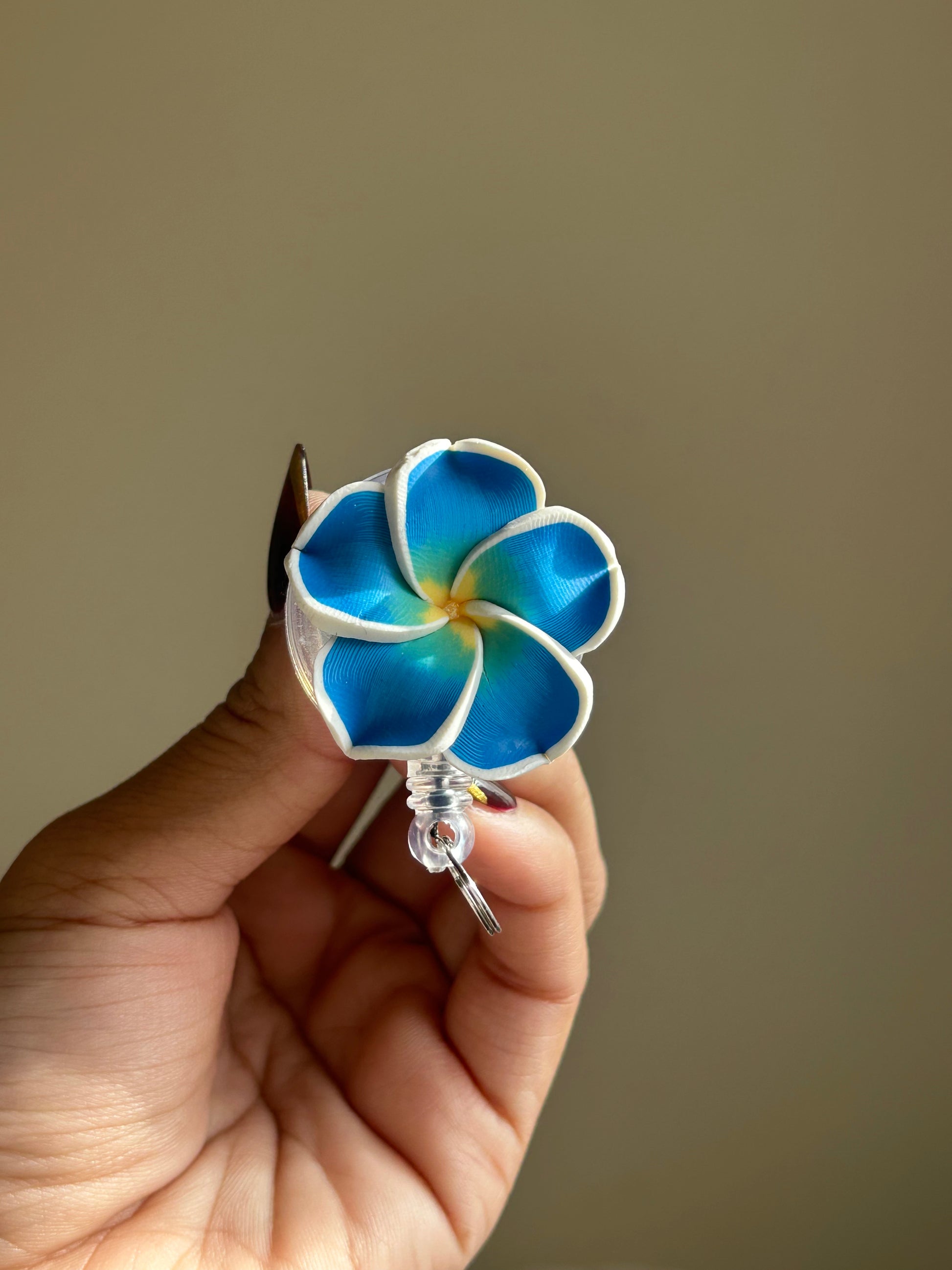 Plumeria Badge Reel Lei - Blue