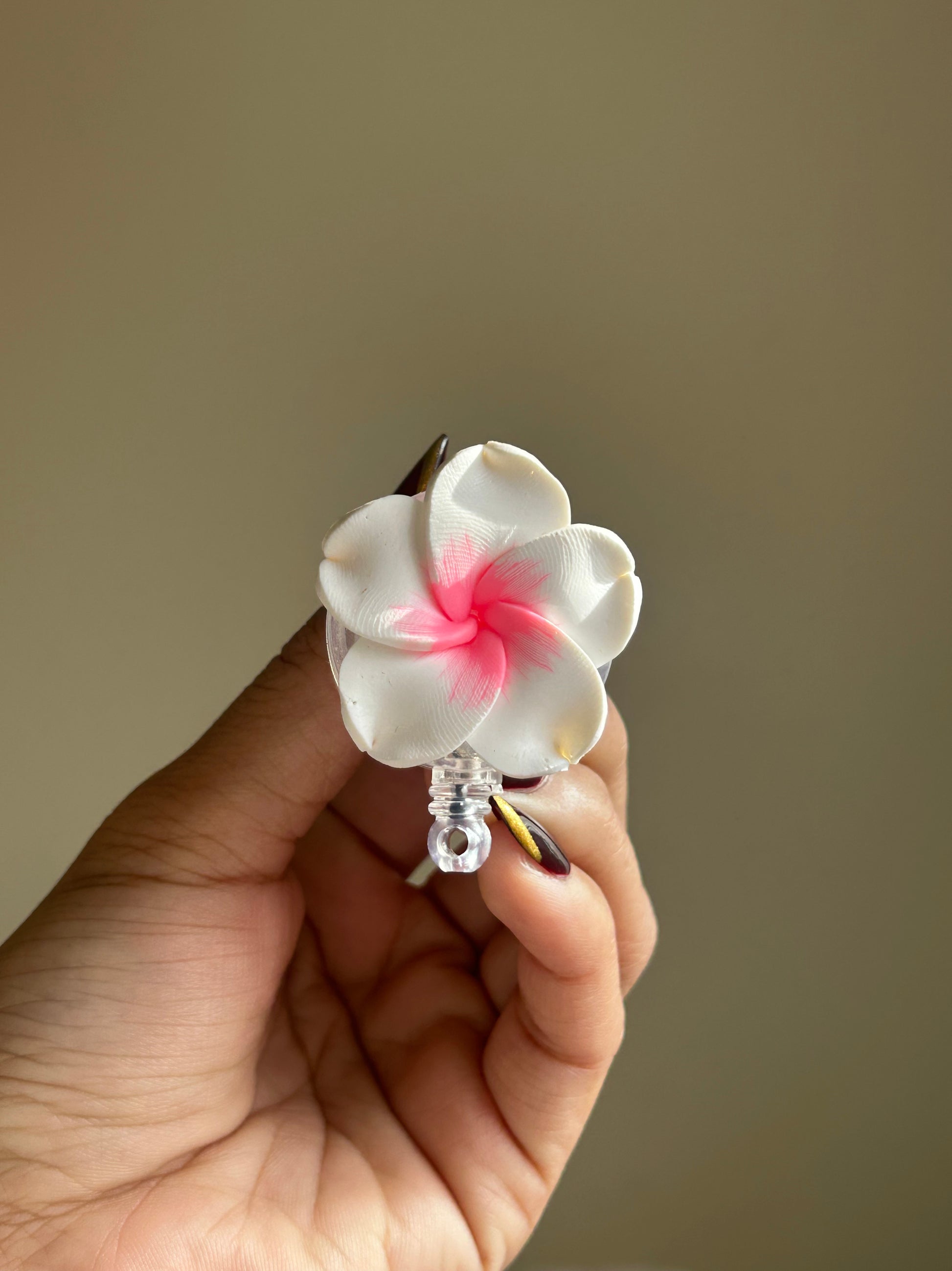 Plumeria Badge Reel Lei - White + Pink