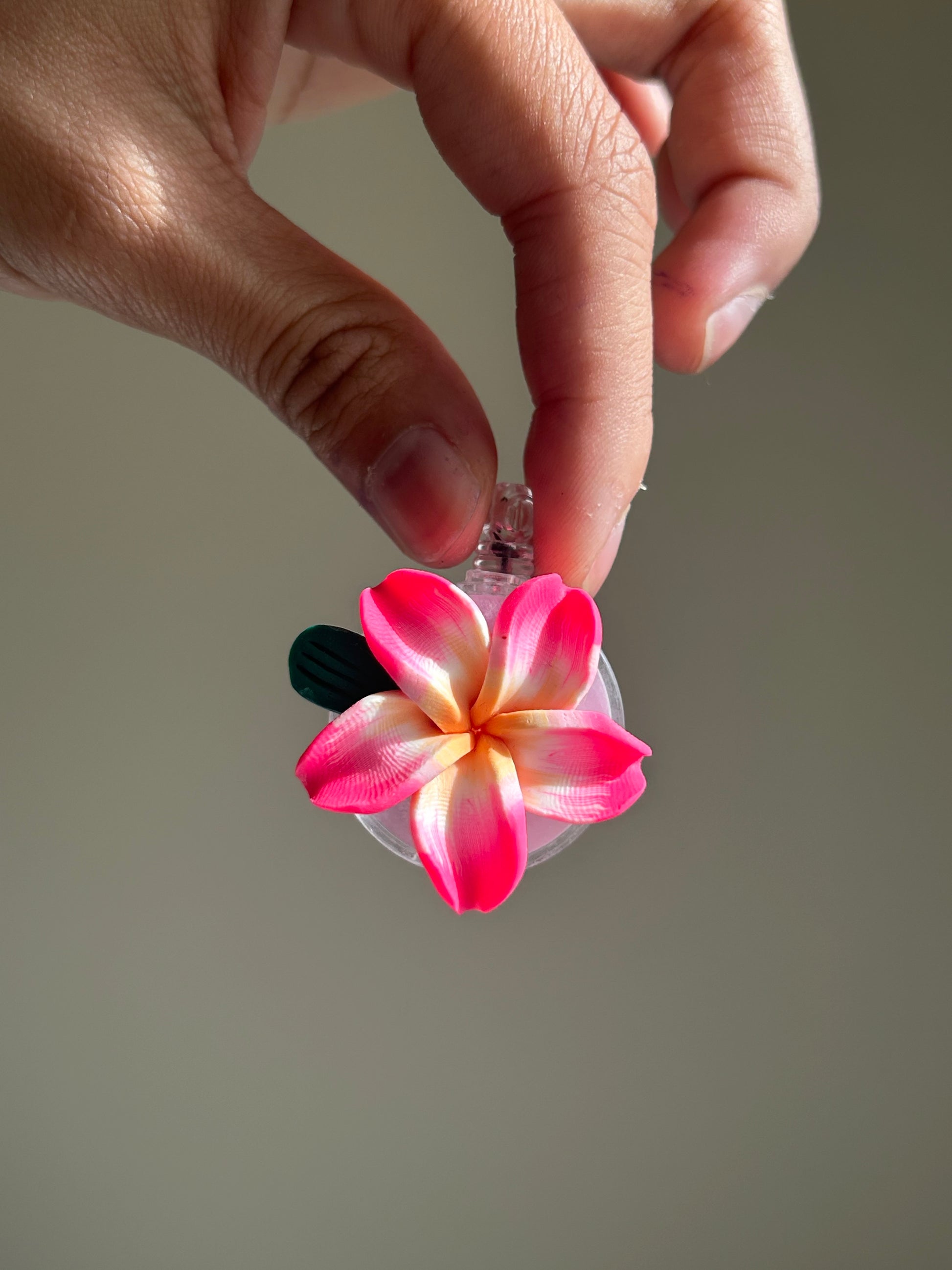 Tiare Badge Reel - Pink