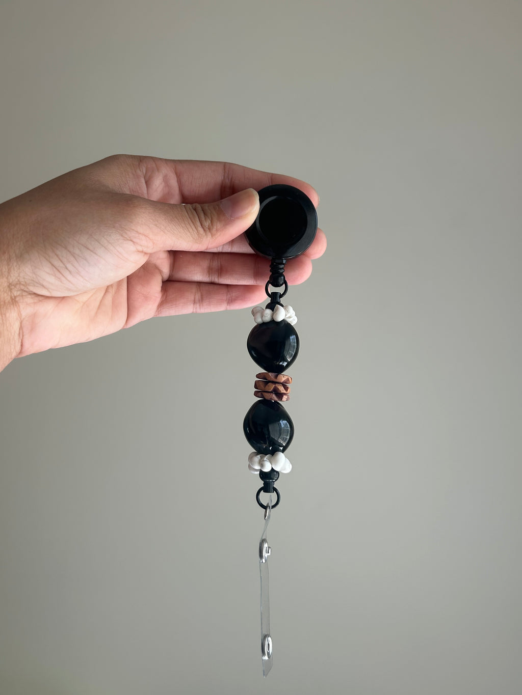 Coconut Rosette Black Badge Reel Lei - 2 Styles